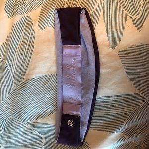 Lululemon fringe fighter headband.